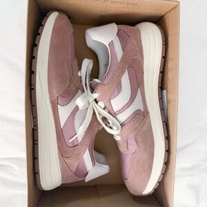 Steve Madden Pink Suede & Leather Casual Sneakers
